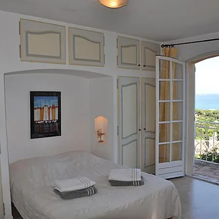 Sleeps 10 Pool Wifi La Nartelle